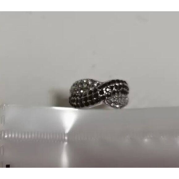 Criss Cross Silver Band with Dark Sapphires or Black & Clear Stones Size 8 - Picture 3 of 5